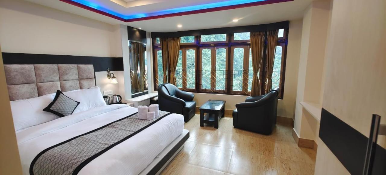 The Gangtok Heritage Inn Экстерьер фото